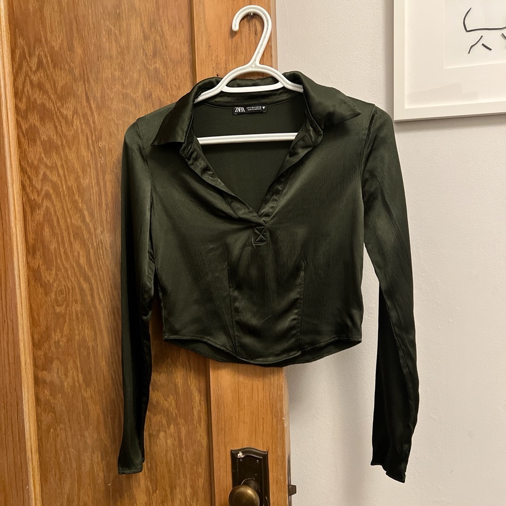 Zara Green Cropped Long Sleeve Button Down Blouse